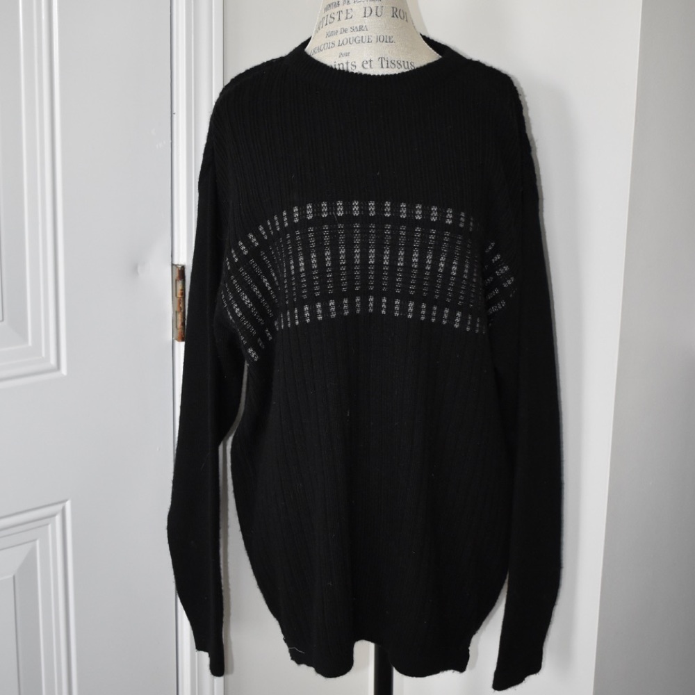 Black oversized sweater